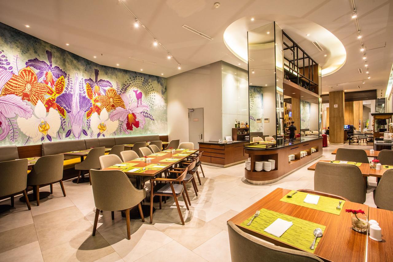 Bigland Hotel & Convention Sentul Bogor Exteriör bild