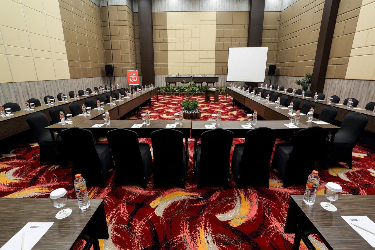 Bigland Hotel & Convention Sentul Bogor Exteriör bild